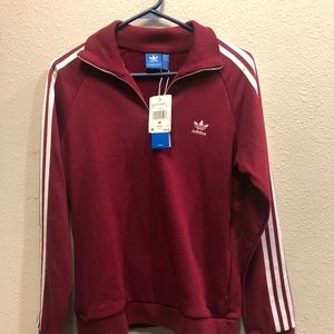 Adidas crewneck 😇